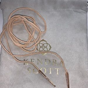 Kendra Scott pierce necklace in rose gld